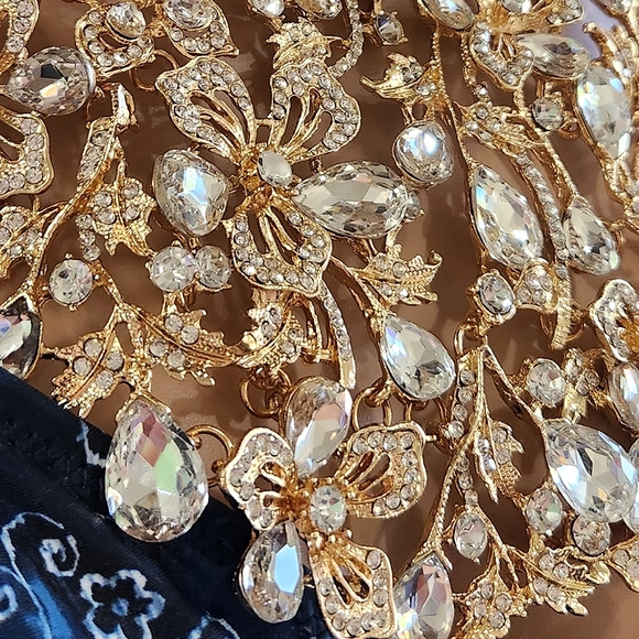 NWT RHINESTONE FLORAL BIB NECKLACE - Picture 4 of 17